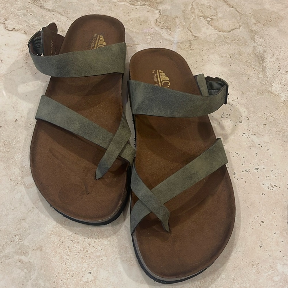 NWOT Cliffs by White Mountain Slide on Sandals Women’s Size 11